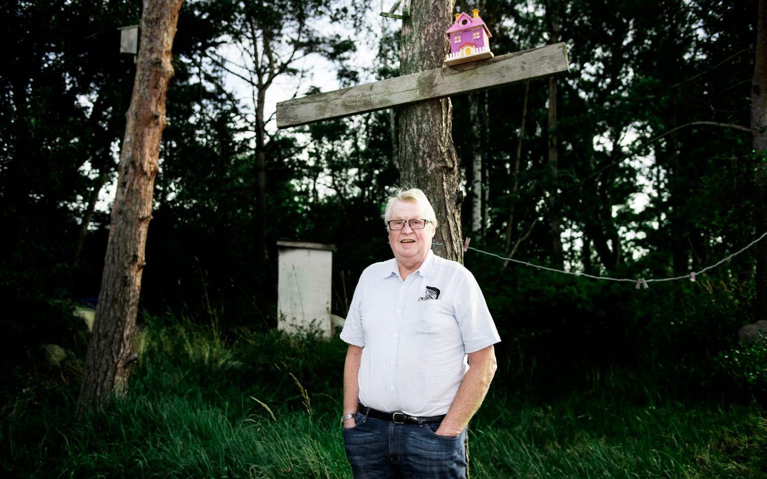 Före detta ministern Jörgen Andersson är kritisk till Löfquists (S) uttalande om att Lars El Hayek var på väg att bli utesluten.