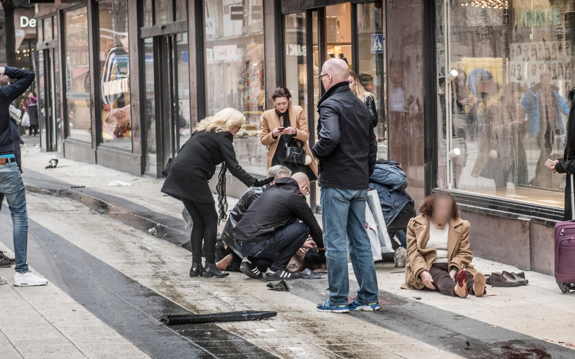 Flera personer fick fysiska och psykiska men för livet. 