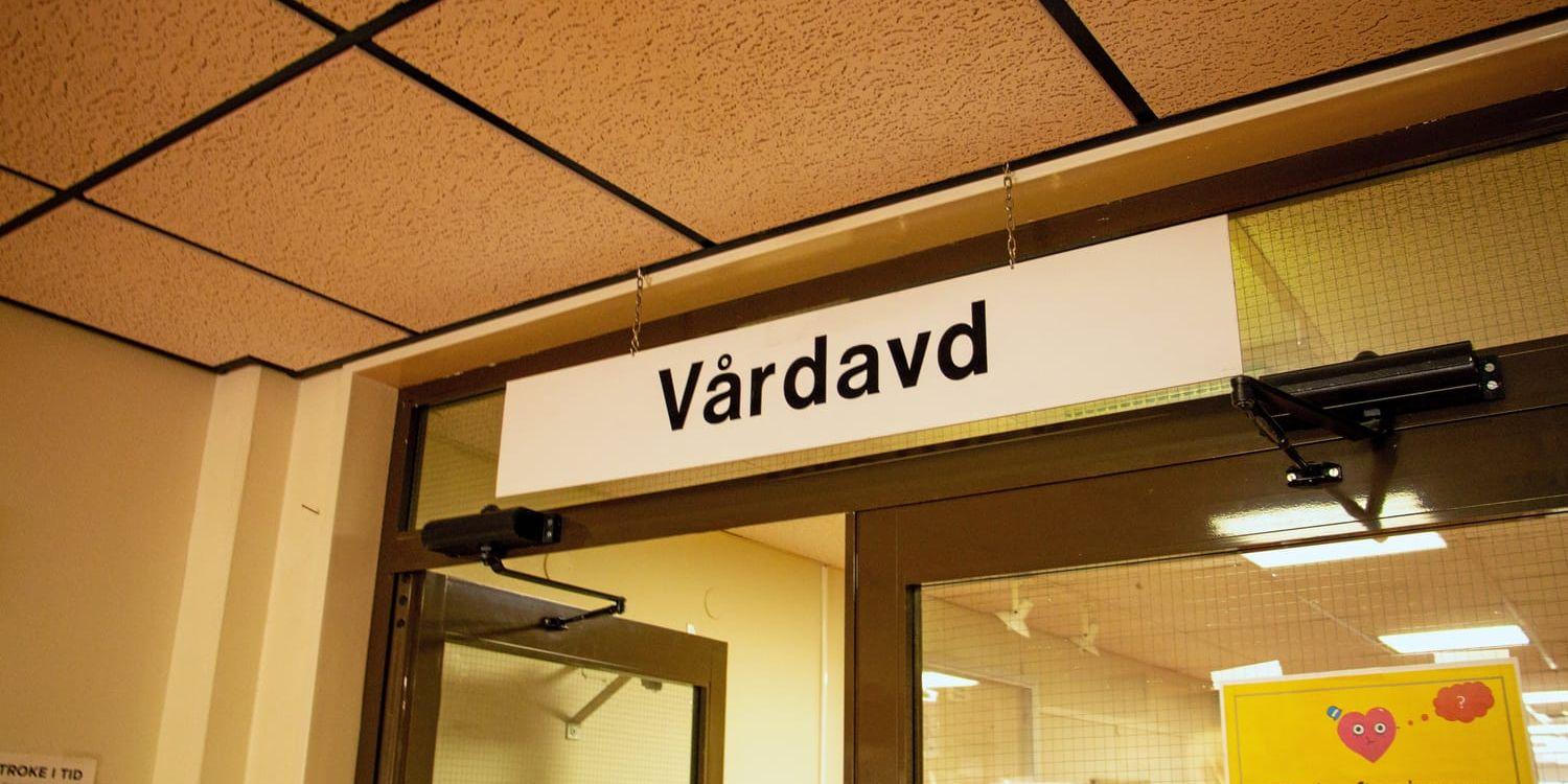 För bara några veckor sen blev vi lovade att vi skulle få fortsätta att bedriva verksamheten i Knäred i paviljonger, nu har politikerna tänkt till igen, skriver ”Undersköterska Smedjebacken Knäred”.