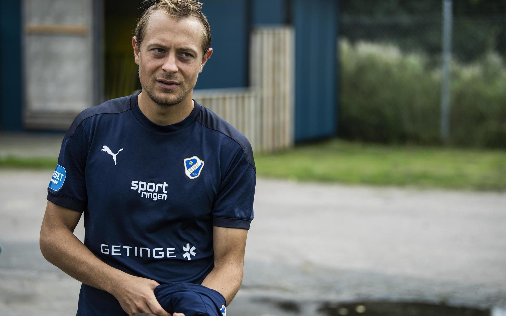 På väg mot Allsvenskan? Joel Allansson, managern Magnus Haglund och deras kolleger i Halmstads BK har skaffat sig ett gott slagläge inför andra halvan av Superettan. Statistiken visar att de lag som ligger topp två när serien vänder även brukar ligga kvar där när serien är färdigspelad.