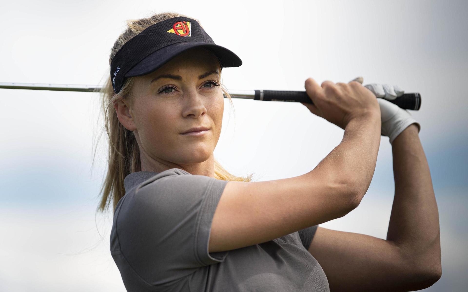 Efter fem månaders uppehåll är det dags för Julia Engström att dra på sig tävlingskläderna igen. Först väntar Scottish Open och veckan därefter årets första major, British Open.