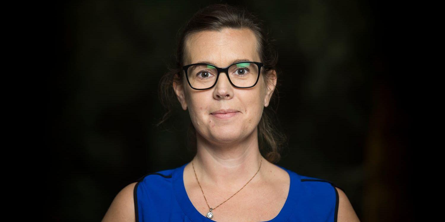 Centerpartiets ordförande i Halmstad, Anna Ginstmark, har på Facebook beklagat sig  över att ”HP agerar helt åt skogen just nu” och menar att tidningen i stället borde ”hjälpa till att sprida info”.