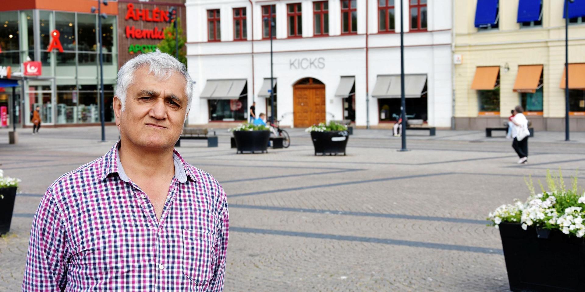 Hamza Yalcin vill med Solidaritetsrörelsen i Halland anordna en demonstration på Stora Torg med anledning av förtrycket mot svarta i USA.