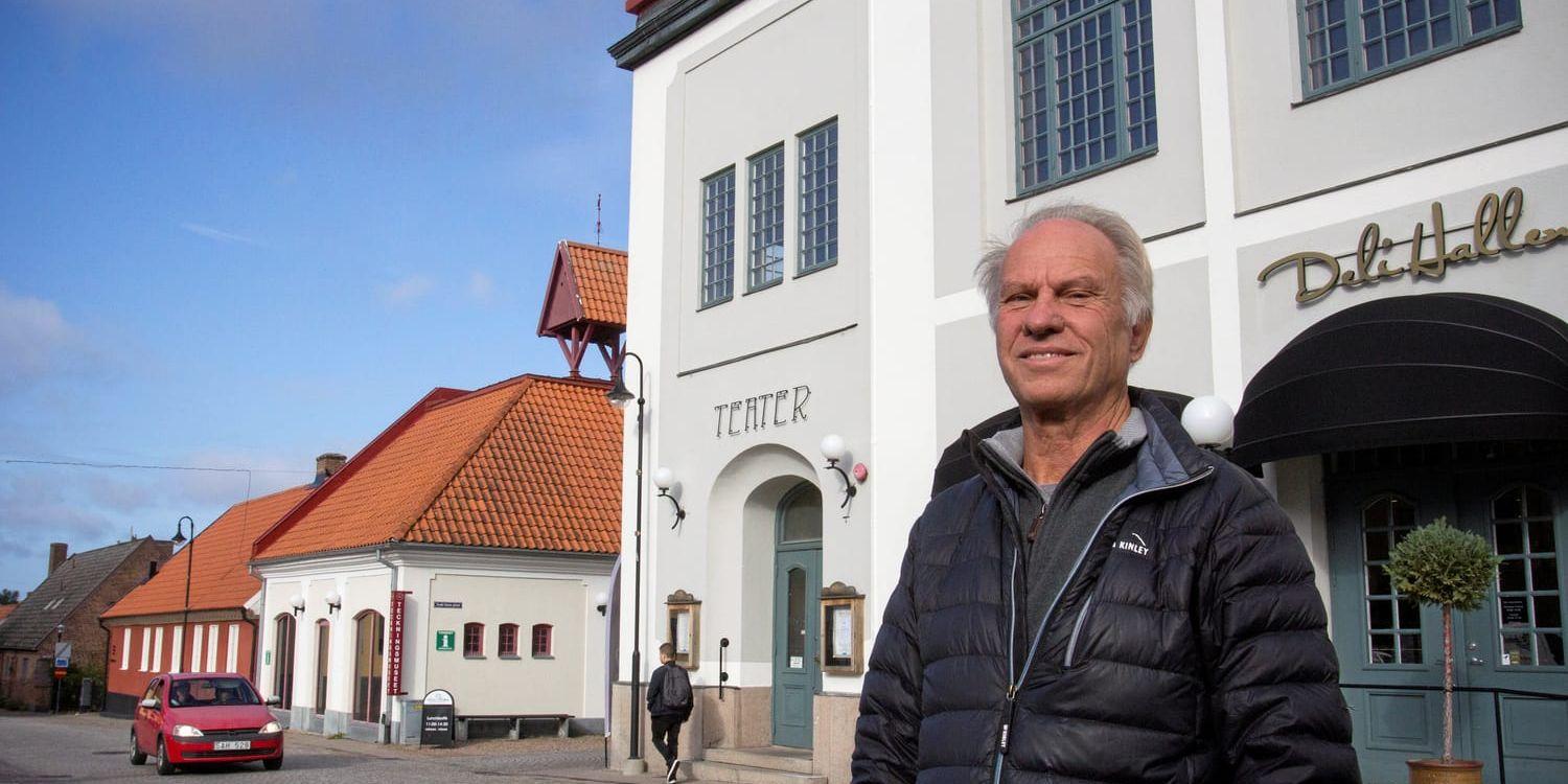 Laholms konsertförening ställer in konsert på Laholms teater. Christer Jonsson ordförande är grymt besviken.