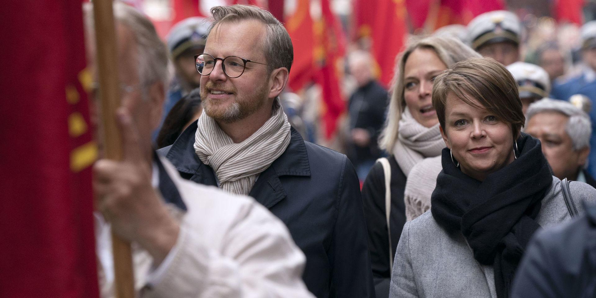 Första maj. I år blir det inget tåg för Mikael Damberg och de övriga S-ministrarna.