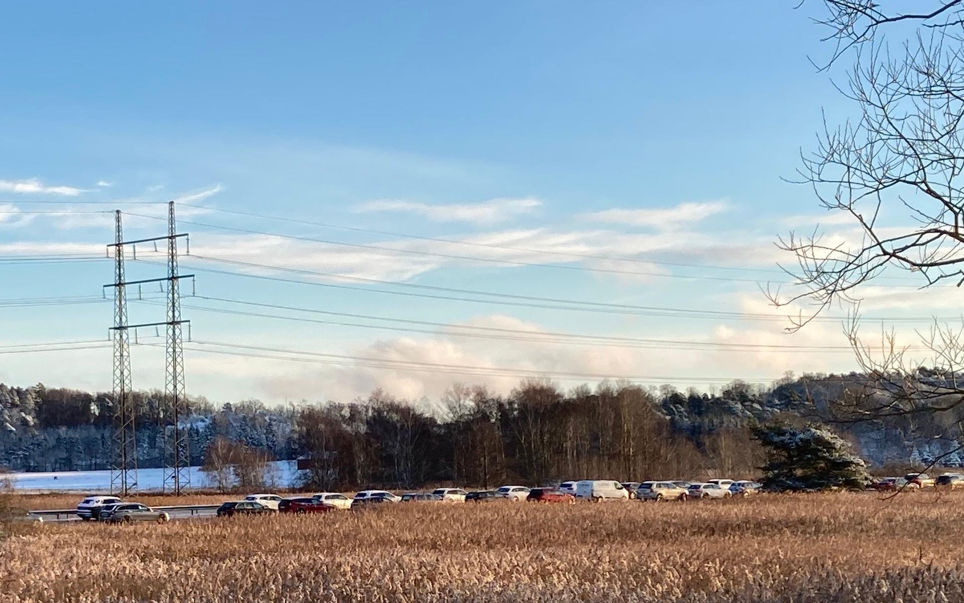 E6 stängdes av helt efter en flerbilskrock på lördagsmorgonen. 