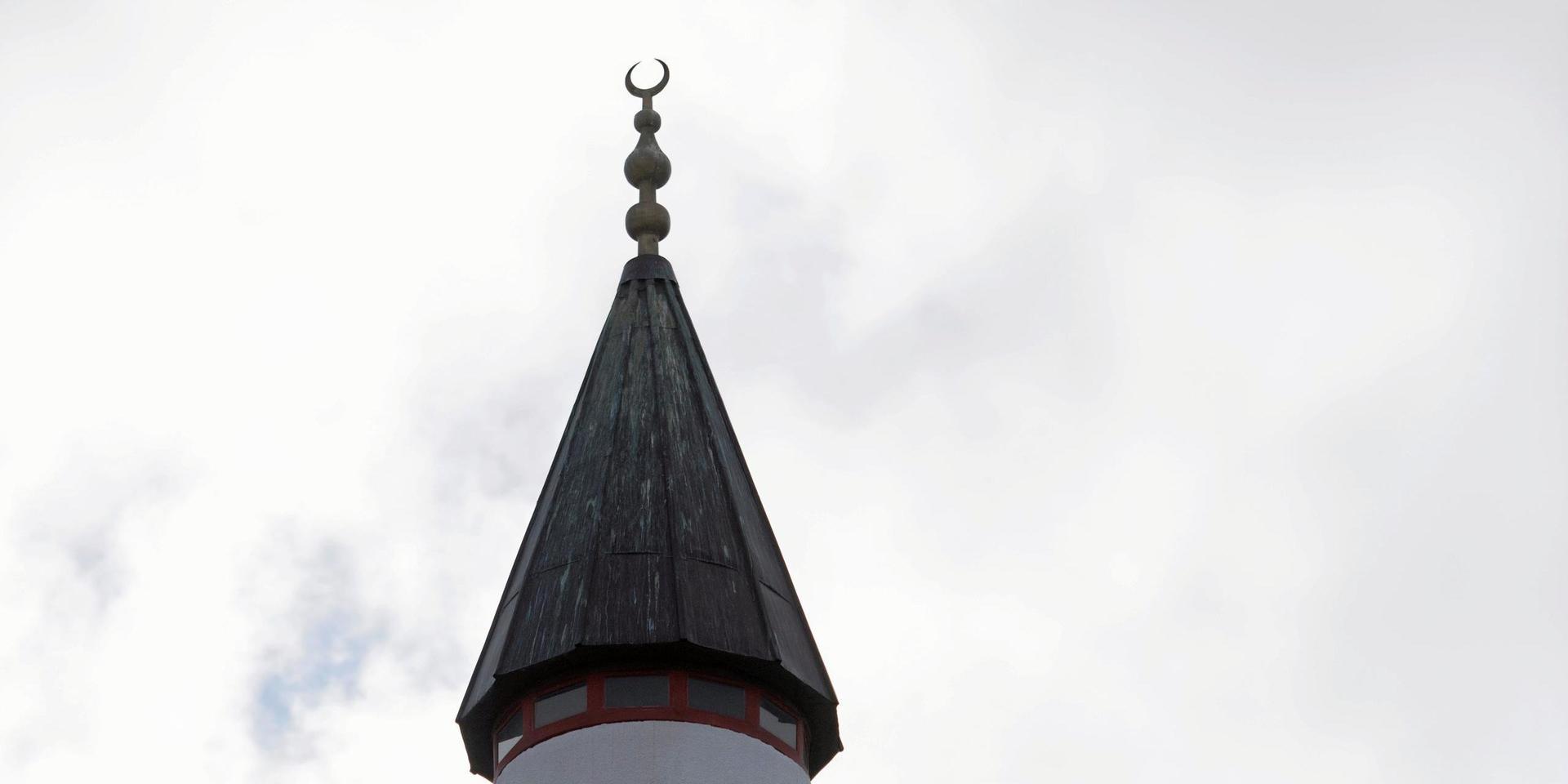 Min kritik av islam begränsar sig till dess politiska aspekt. Jag ser att islam ger problem inom demokrati, yttrandefrihet, religionsfrihet, könsjämlikhet och även i fråga om rasismen, skriver Bengt Sareld.