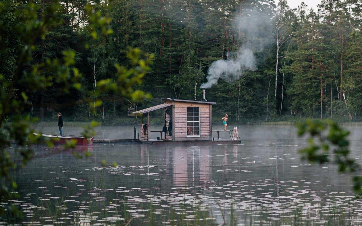 Årets Into the Woods-festival i Unnaryd pågår i dagarna tre och bjuder såväl på musik som olika aktiviteter.