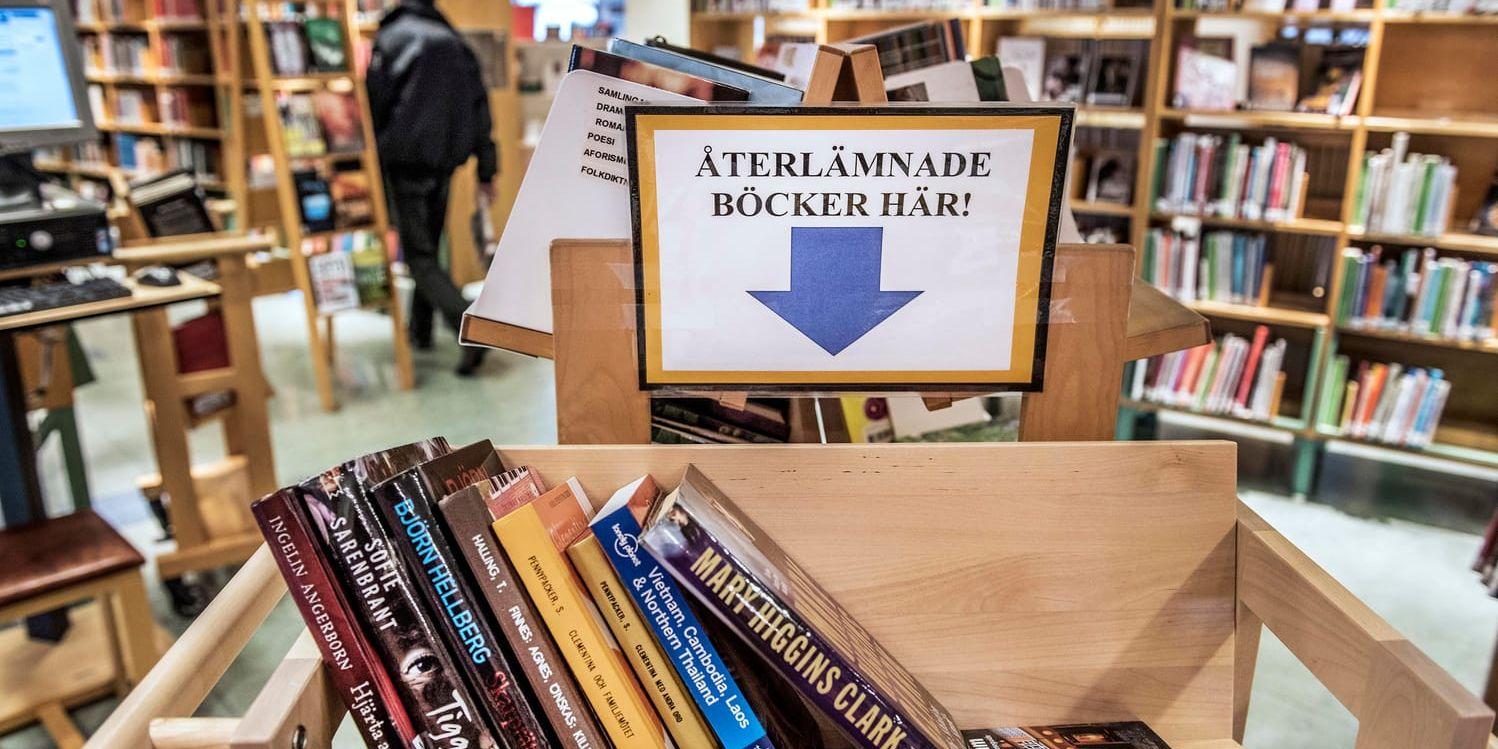 Biblioteksutredningen lämnas över till kulturminister Amanda Lind (MP) på torsdagen. Arkivbild.