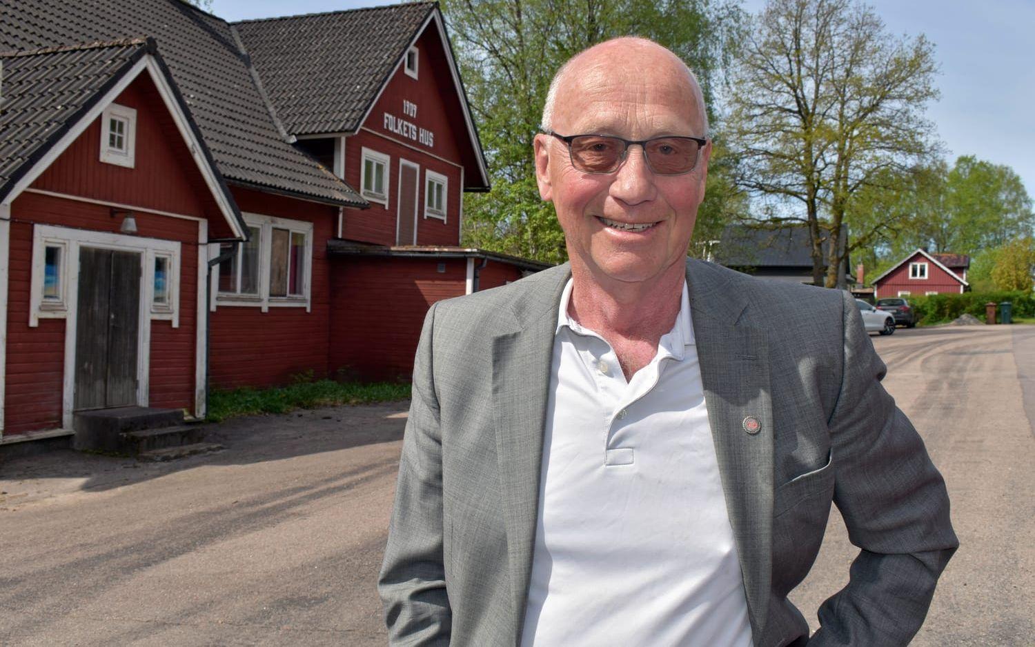 Micael Arnström, ordförande i Folkets hus-föreningen, vill höra vad invånarna tycker om byggnadens framtida användning. På lördag hålls en informationsträff i Rydögården.