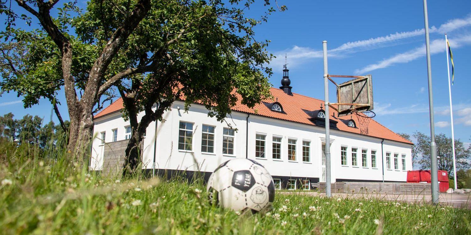 Ahlaskolan är en skola i Ahla som kommunen har beslutat att lägga ned.